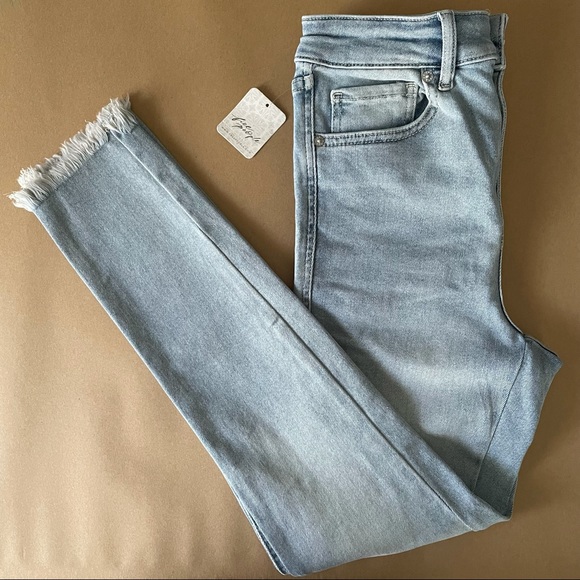 Free People High Rise Jegging - Picture 2 of 9